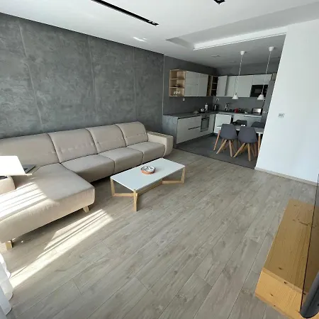Greenbay With Free Parking Apartment