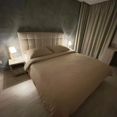 Apartment Greenbay With Free Parking